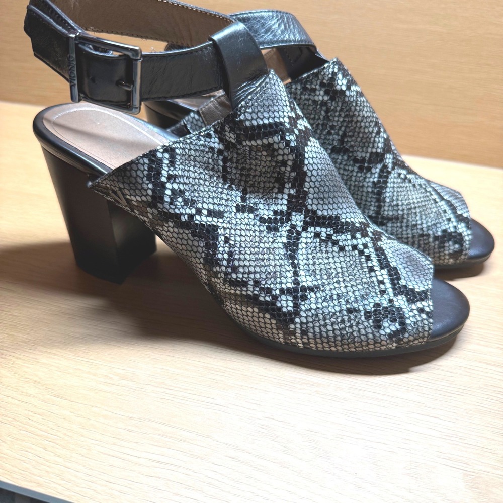 Vionic Kaia Snake Print Block Heels Size 10 Gray Black Leather Slingback Sandals